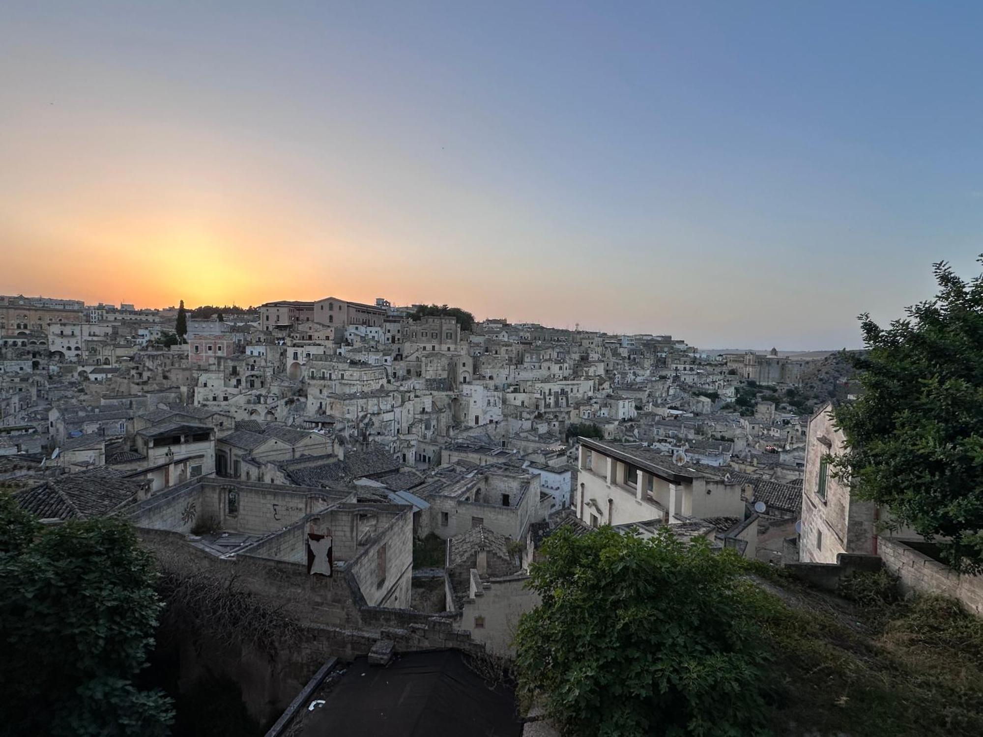 Il Tufo In Festa Apartment Matera Bagian luar foto